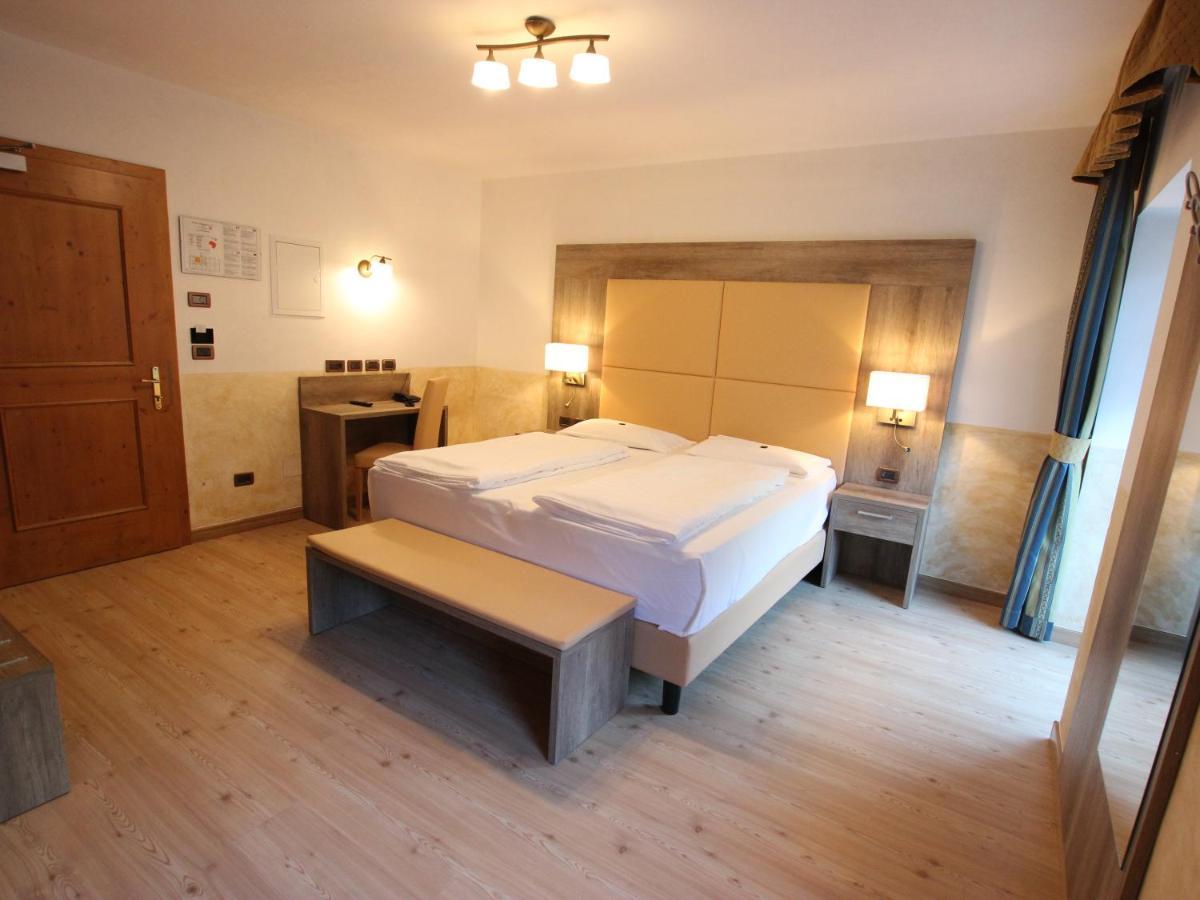 Hotel Rosalpina Soraga Ngoại thất bức ảnh