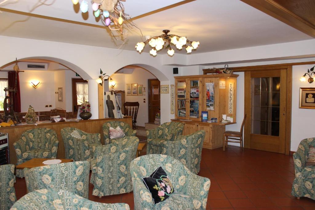 Hotel Rosalpina Soraga Ngoại thất bức ảnh